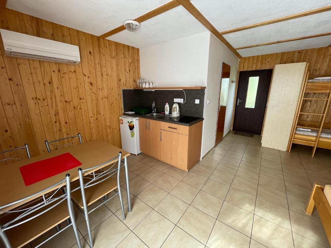 Hotel Rohanov Lhota nad Rohanovem Dış mekan fotoğraf